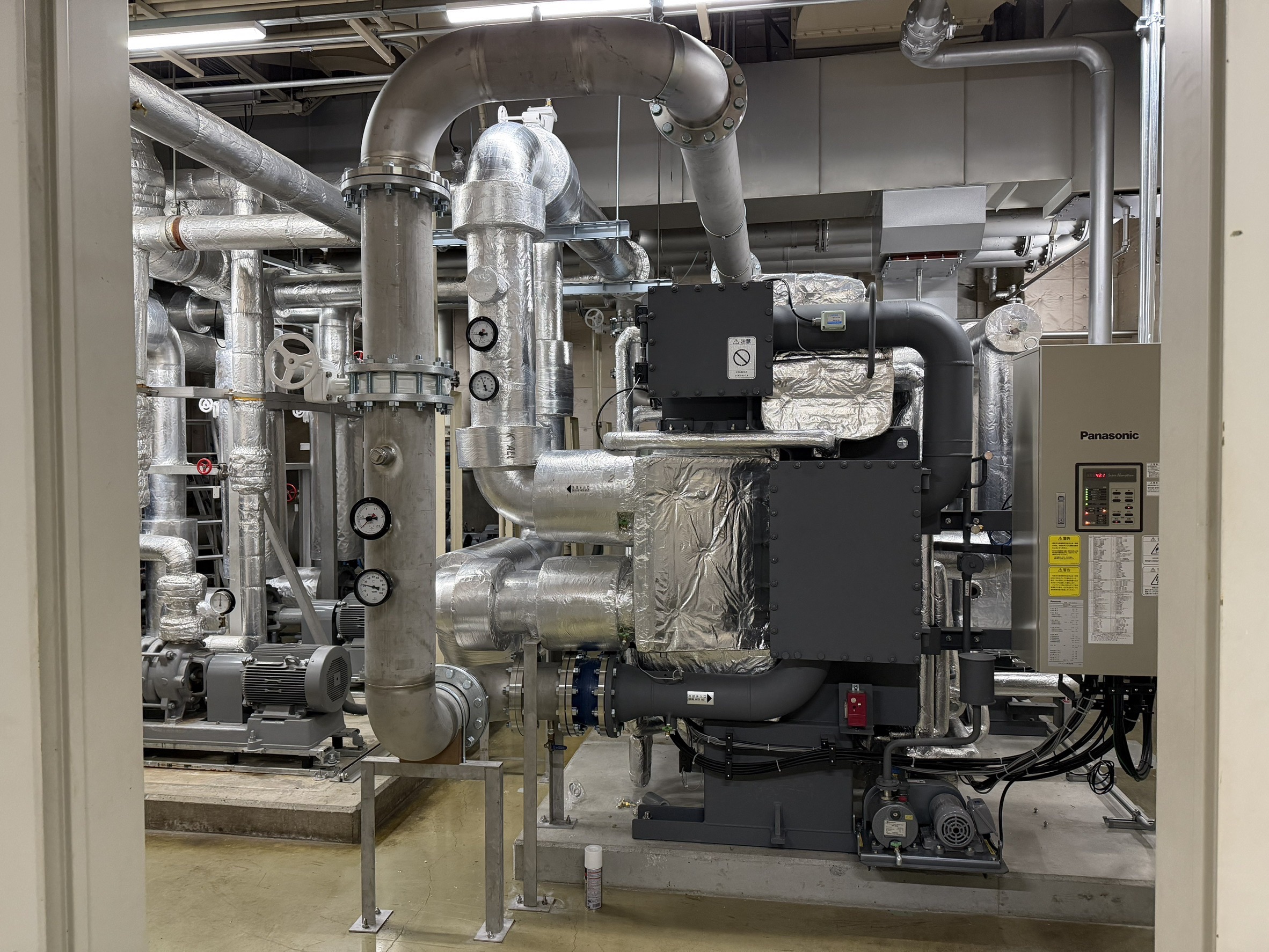 令和6・7年度庁舎冷温水発生機更新工事